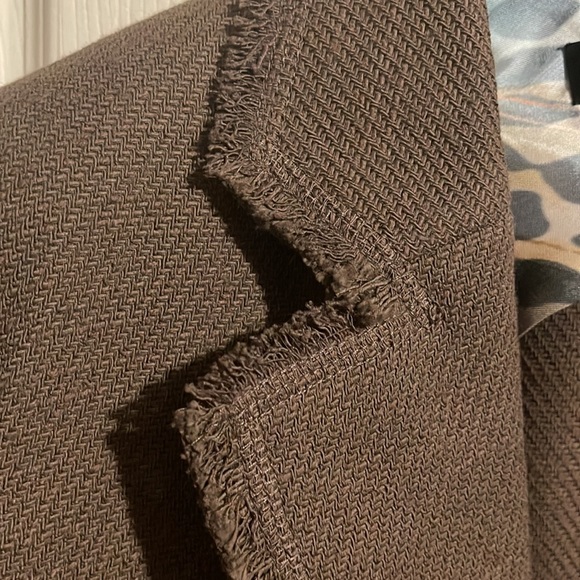 Blazer - Picture 6 of 11